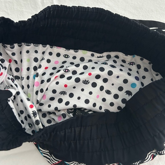 Lululemon ‘Seawheeze’ Shorts - Picture 5 of 5